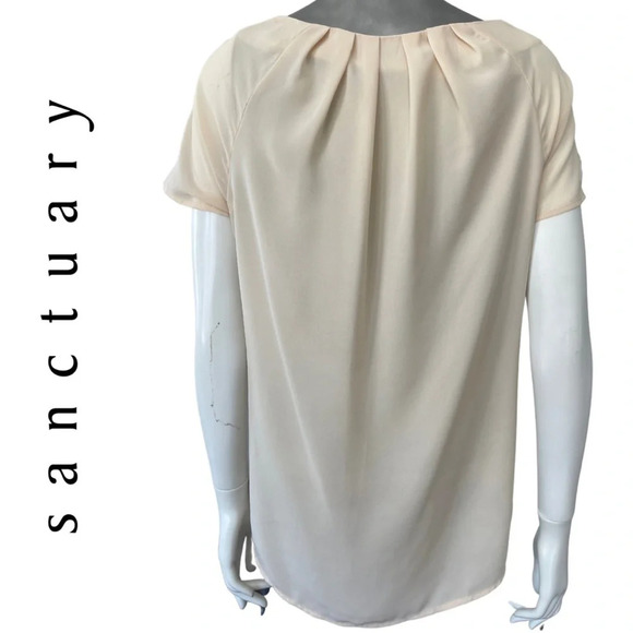 🛍️3/$40 Sanctuary Cream  Blouse Beaded Neckline Short Sleeve Size Small - Picture 4 of 7